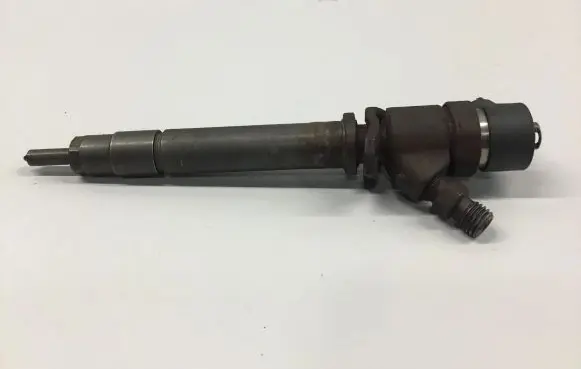 Volvo V70 Fuel injector 0445110078