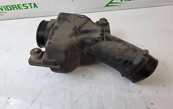 Honda CR-V Air intake duct part ATP153