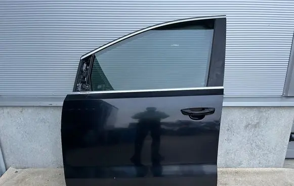 Volkswagen Sharan Front door