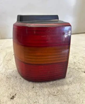 Volkswagen PASSAT B4 Rear/tail lights 3A9945111