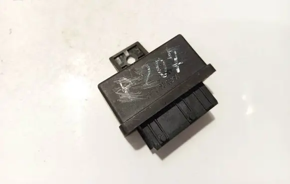 Peugeot 207 Fuel injection pump control unit/module 240107