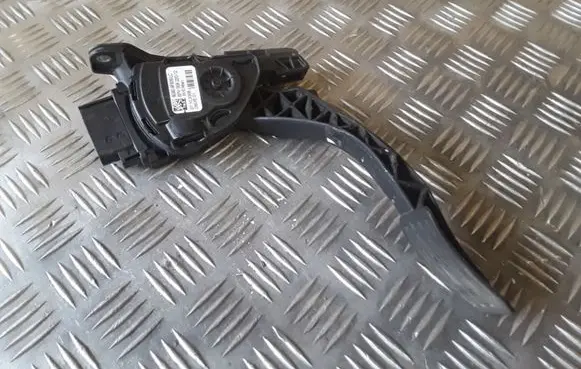Ford S-MAX Accelerator throttle pedal 6G929F836LC 6PV00922012