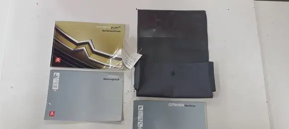 Citroen C4 I Picasso Owners service history hand book 