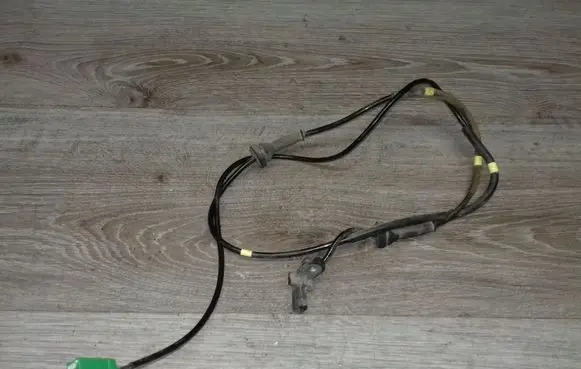 Volvo XC70 ABS rear brake sensor 10071160383 3524257