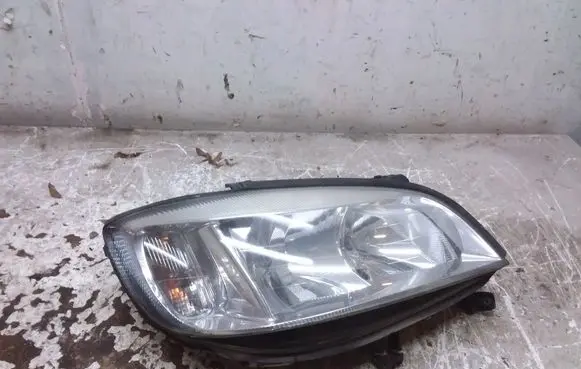 Opel Zafira A Headlight/headlamp 89100055