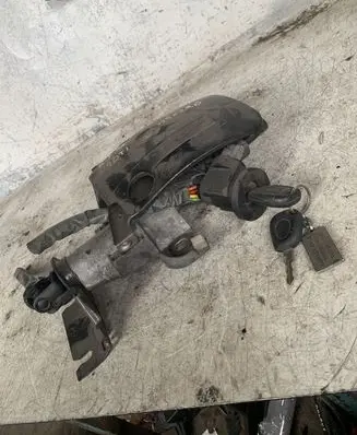 Renault Kangoo I Ignition lock