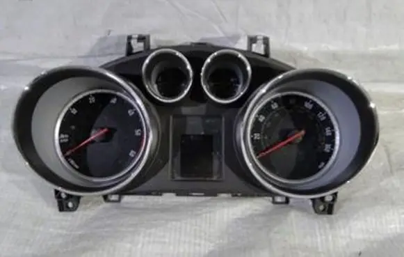 Opel Mokka Speedometer (instrument cluster)