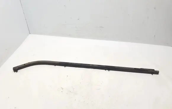 Mercedes-Benz Vito Viano W639 Sliding door middle roller runner A6397660300