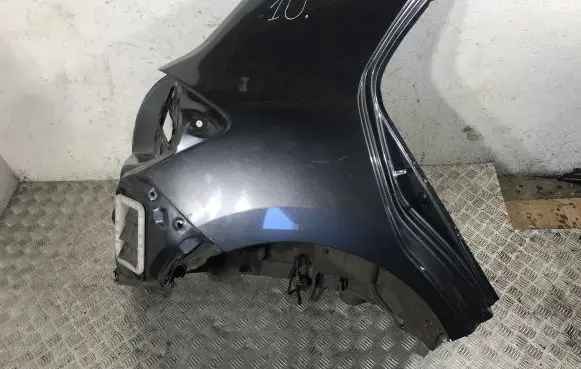 Toyota Auris 150 Rear quarter panel 6160702352 6160102250