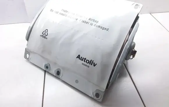 Volvo V50 Passenger airbag 30615716 601220700B