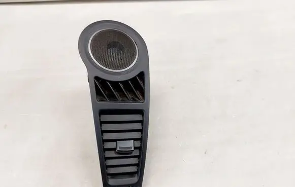 KIA Soul Dashboard side air vent grill/cover trim 97460-2K000