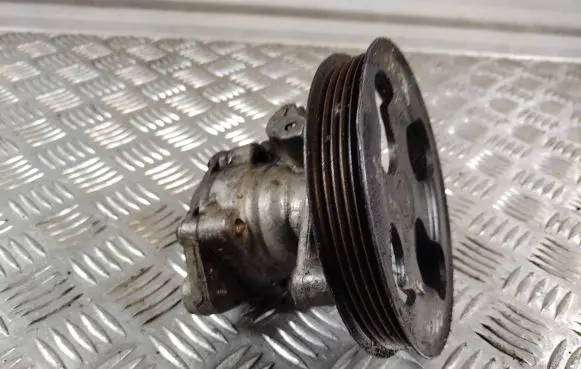 Renault Espace III Power steering pump