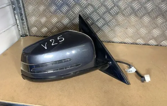 Mercedes-Benz E W212 Front door electric wing mirror A2128101016
