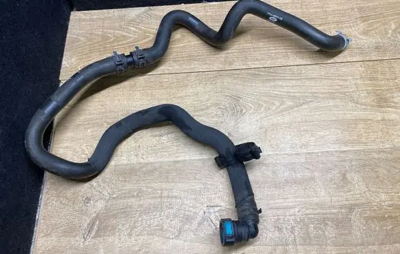 Land Rover Range Rover Sport L494 Engine coolant pipe/hose FPLA8B573CB