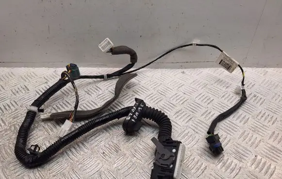 Nissan Juke I F15 Front door wiring loom 24124BV90A 8258802