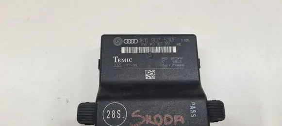 Skoda Octavia Mk2 (1Z) Gateway control module 1K0907530F 1K0907951