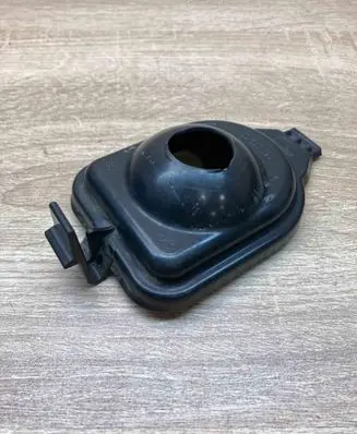 BMW X5 E70 Headlight/headlamp dust cover 165179