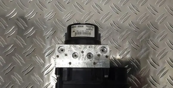 Toyota Yaris ABS Pump 445400D030 895410D270