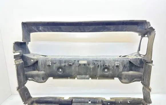 BMW 3 G20 G21 Intercooler air guide/duct channel 11739610