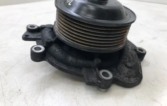 Chrysler 300 - 300C Water pump A6422020410 R6422010410