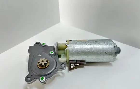 Seat adjustment motor