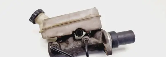 Chrysler Grand Voyager IV Master brake cylinder