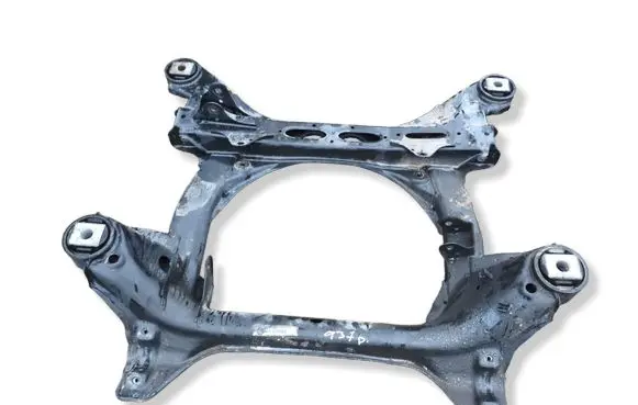 Volkswagen Touareg II Front subframe