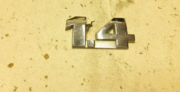 Volkswagen Polo III 6N 6N2 6NF Manufacturers badge/model letters 
