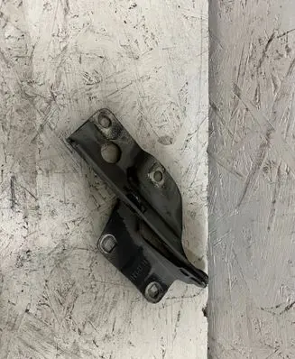 Nissan Pathfinder R51 Engine bonnet/hood hinges 4M4LH