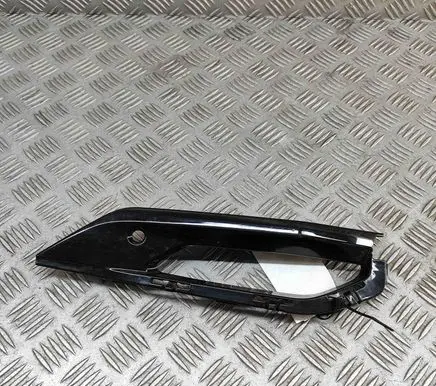BMW X7 G07 Front fog light trim/grill 8074260