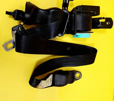 Chrysler Voyager Rear seatbelt 4680221