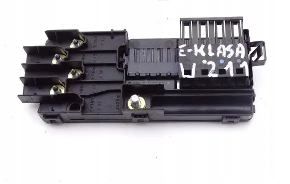 Mercedes-Benz E W211 Fuse box set A2115452301