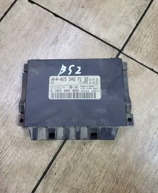 Mercedes-Benz E W212 Parking PDC control unit/module A0255457132 39E00066 0263004025