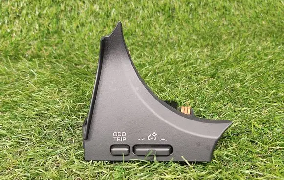 Toyota Camry VIII XV70 Other switches/knobs/shifts 75K381
