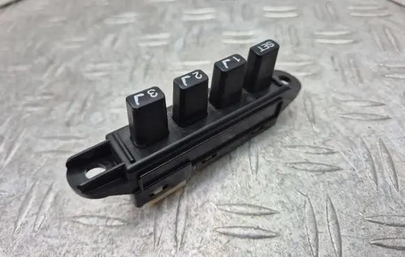 Lexus GS 300 350 430 450H Seat control switch 15A911 15A912