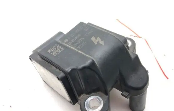 High voltage ignition coil