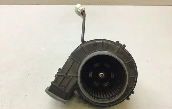 Toyota RAV 4 (XA50) Hybrid/electric vehicle battery fan G923033050 923033050 BASF510B35