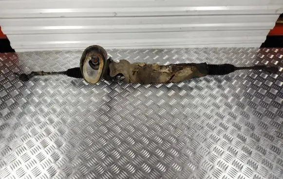 Steering rack