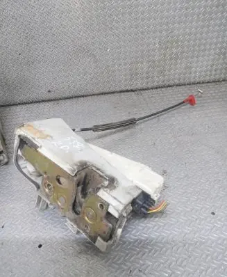 Seat Alhambra (Mk1) Front door lock 93BG220A20DD