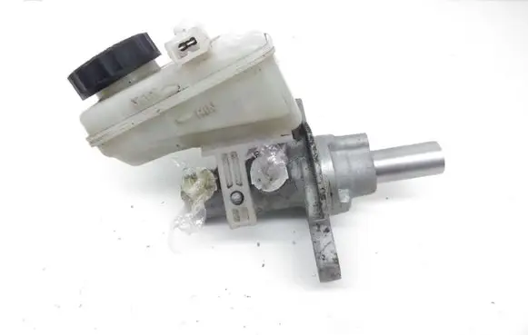 Master brake cylinder