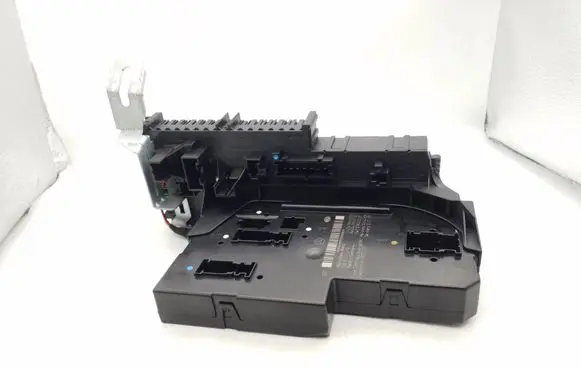 Mercedes-Benz C AMG W204 Power management control unit 2049060305 2049019702 2129020207