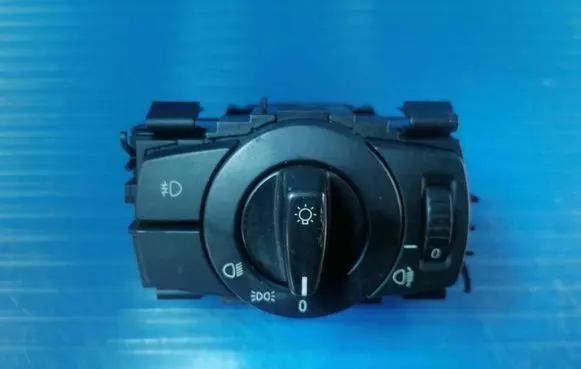BMW 1 E81 E87 Light switch 6932795