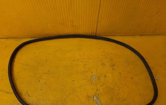 BMW M4 G82 G83 Seal rubber (tailgate) 
