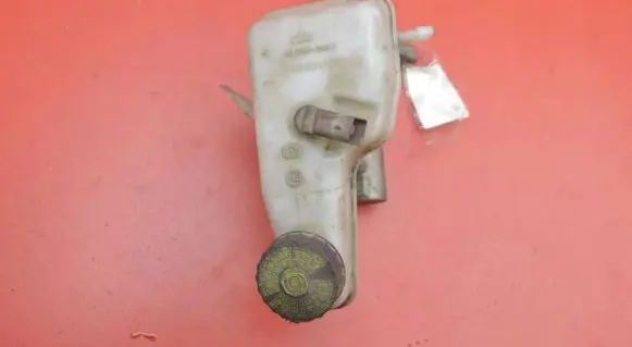 Master brake cylinder