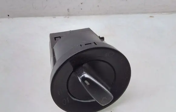 Volkswagen PASSAT B5.5 Light switch