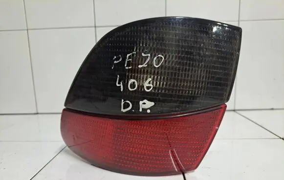 Peugeot 406 Rear/tail lights 45503