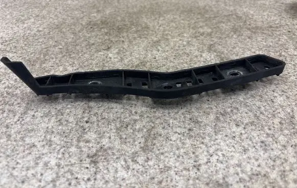 Fiat 500L Rear bumper mounting bracket 51988464