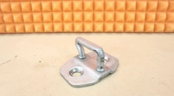Mercedes-Benz B W246 W242 Front door lock loop/hook striker 11000049B