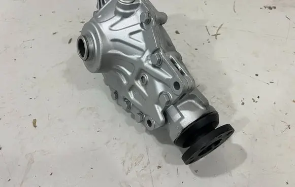 BMW 8 G15 Front differential 8679973 8679974