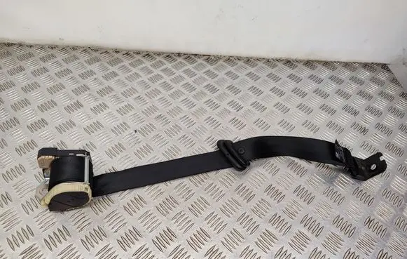 Middle seatbelt (rear)